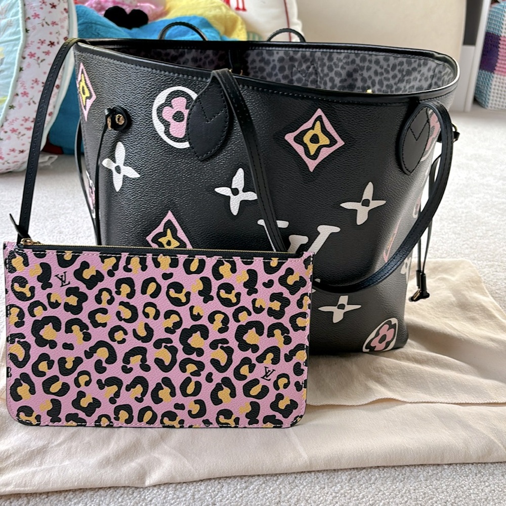 LOUIS VUITTON 
Monogram Giant Wild at Heart Neverfull MM Black - Picture 2 of 16